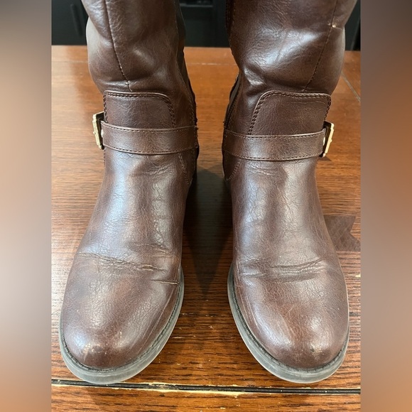 G by GUESS Harson Tall Riding Boots Buckle Detail Brown, size 8 🥾 - Picture 6 of 14